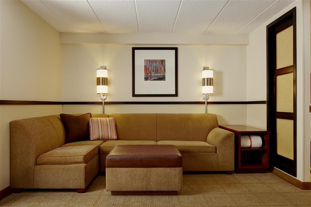 Hyatt Place Uptown 3*